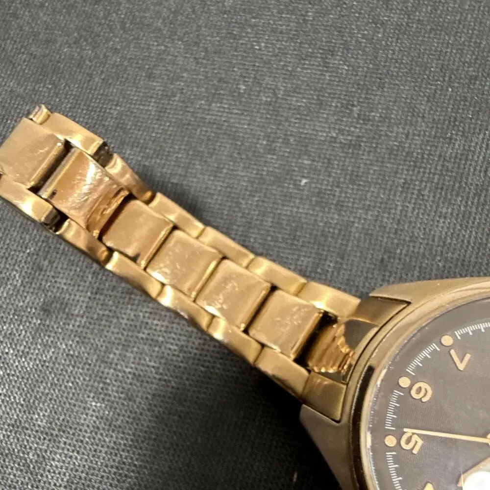 Fossil up auction